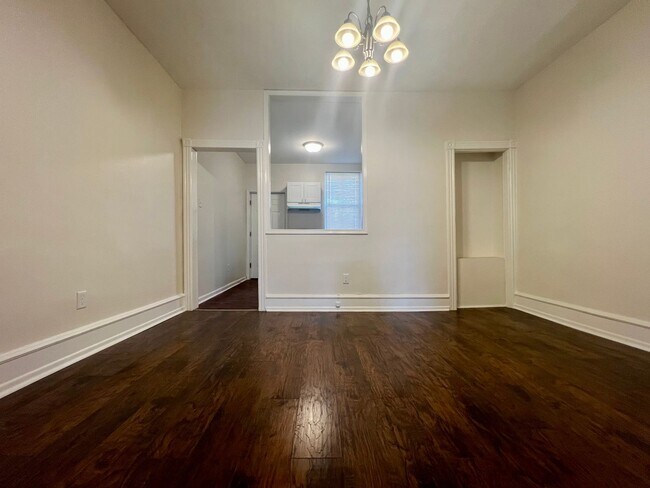 Building Photo - Stunning 3-Bedroom Townhome by LaSalle! Available NOW!