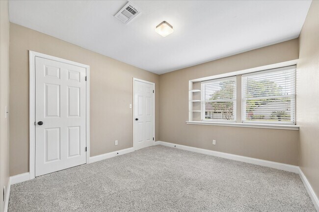 Building Photo - 12322 Nova Ct