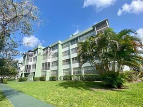 Building Photo - 2781 Taft St