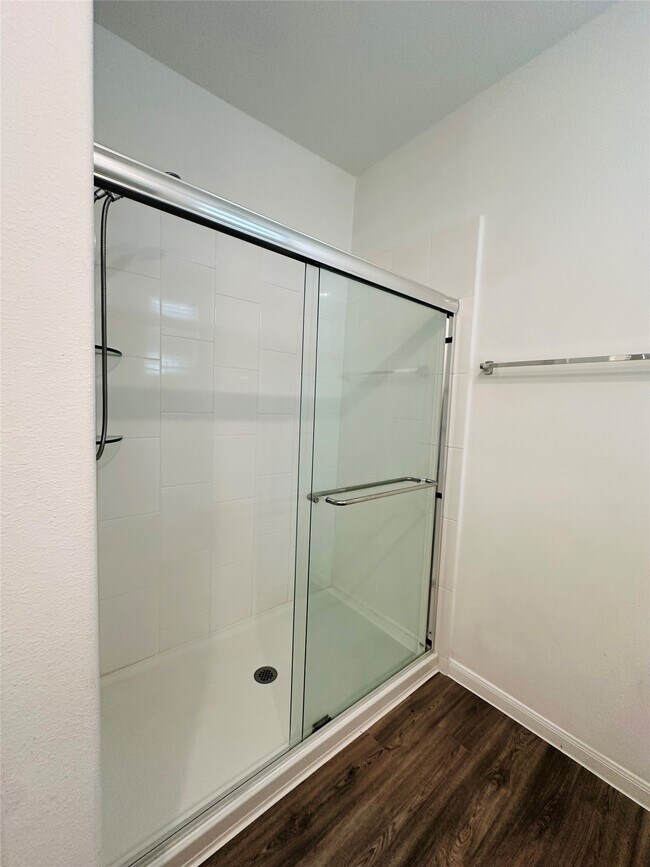 Building Photo - 309 Maple Bark Trl