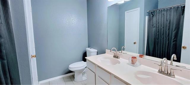 Building Photo - 8733 Polo Dr