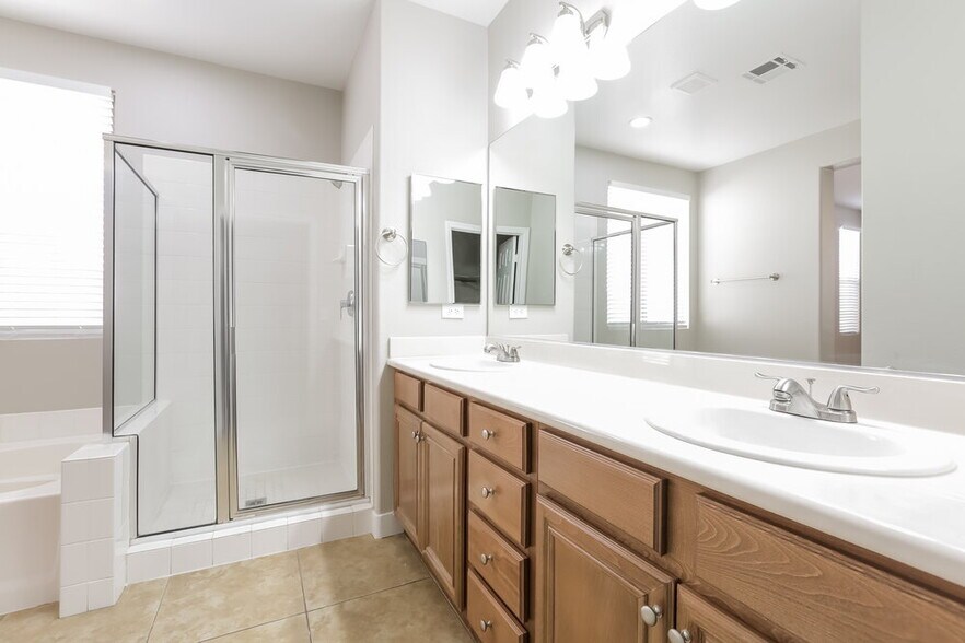 Building Photo - 7532 Port Orchard Ave