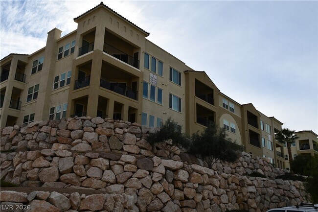 Building Photo - 2555 Hampton Rd