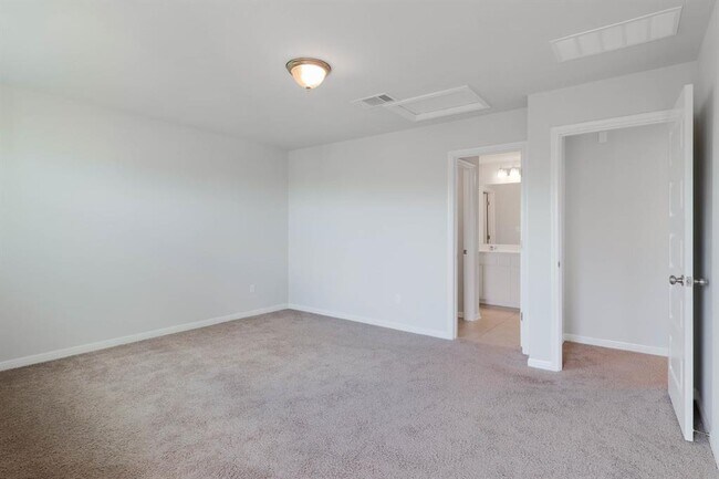 Building Photo - 2020 Arendale Dr