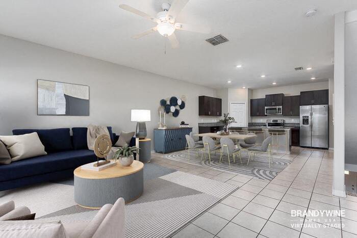 Building Photo - 5652 Marbella Dr