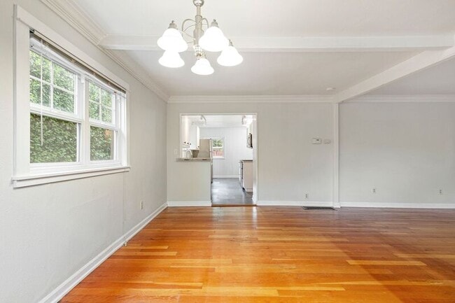 Building Photo - 3215 SE 53rd Ave