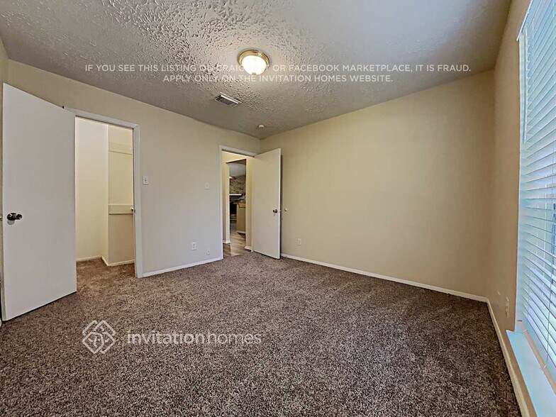 Building Photo - 4226 Burkegate Dr