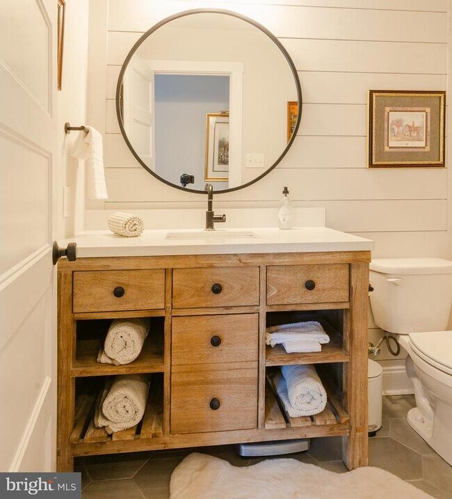 Building Photo - 13230 Falls Rd