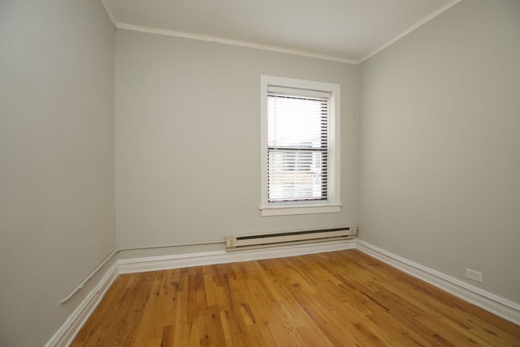 Building Photo - 3722 N Pine Grove Ave