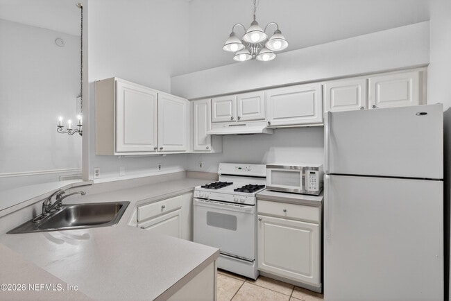 Building Photo - 13810 Sutton Park Dr N