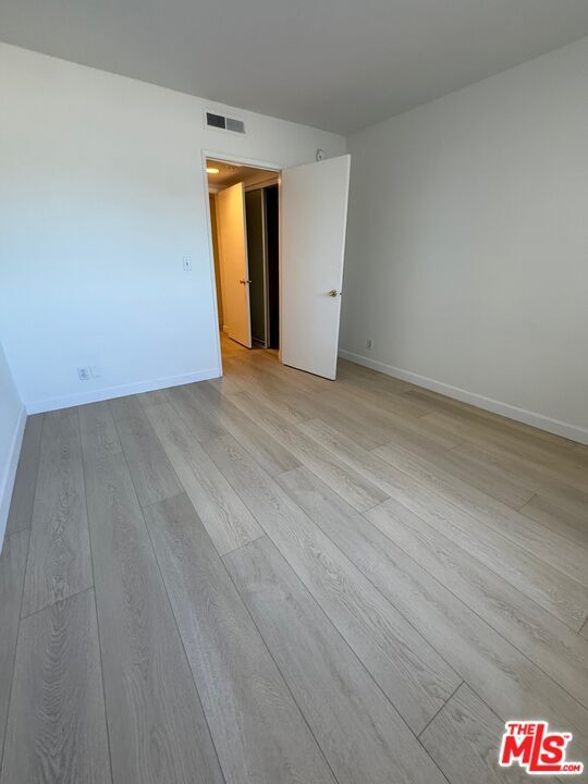 Building Photo - 4322 Matilija Ave