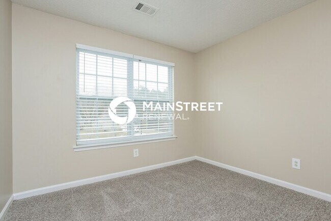Building Photo - 5 Bedroom Pet-Friendly Home in Fairburn, GA with Main Street Renewal