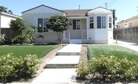 Building Photo - *Available NOW  in Inglewood!*