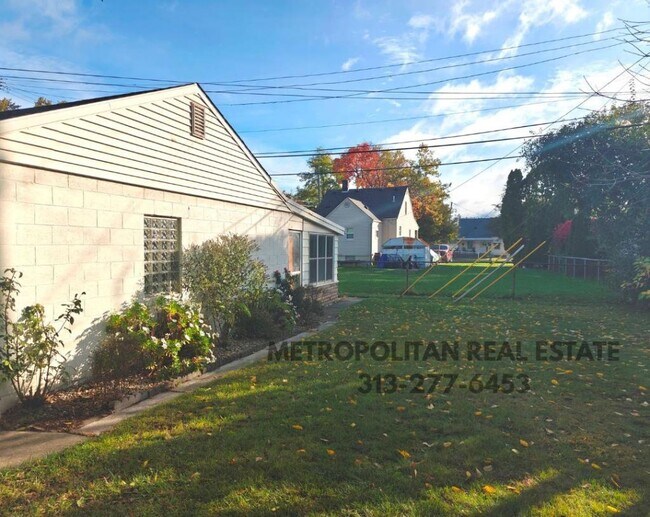 Building Photo - 5349 Campbell St