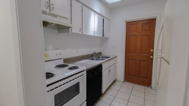 Building Photo - 119 Krueger St