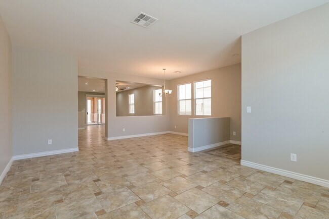 Building Photo - 1217 Grove Park St