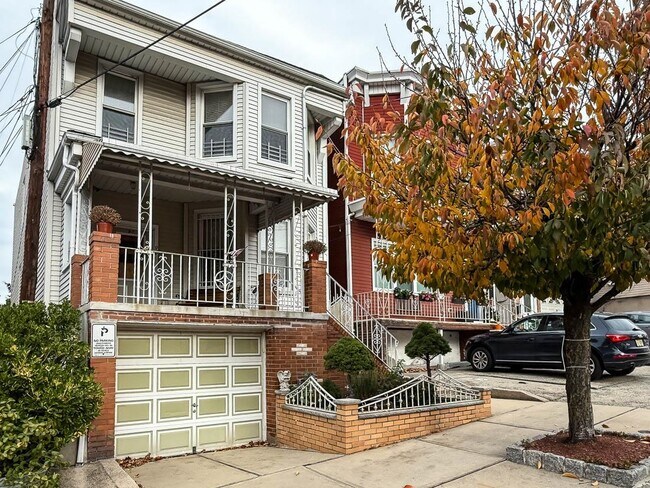 Building Photo - 90 Carlton Ave