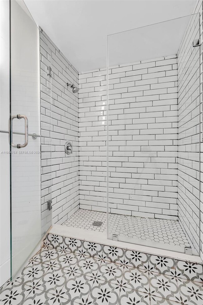 Building Photo - 4144 El Mar Dr