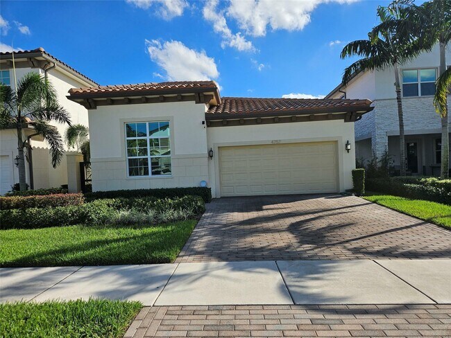 Building Photo - 4757 Saddle Ranch Rd