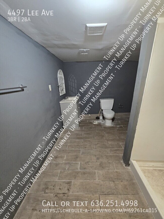 Building Photo - 4497 E Lee Ave