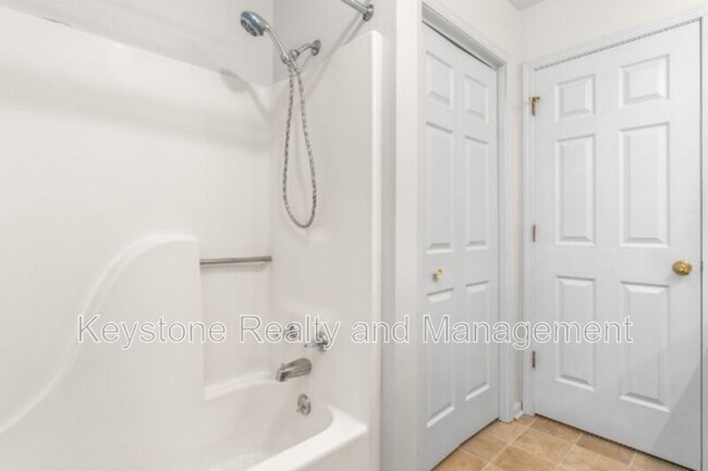 Building Photo - 0 286 Thompsonville Ln