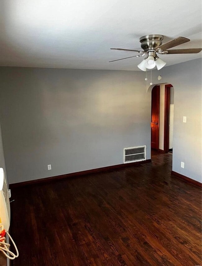 Building Photo - Move in Ready