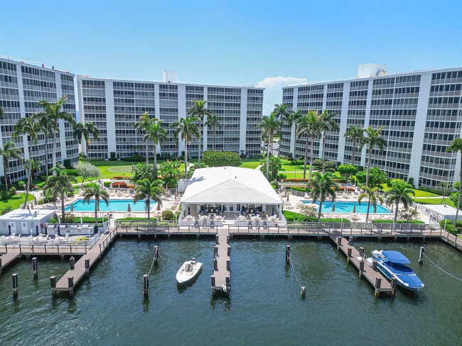 Building Photo - 3310 S Ocean Blvd