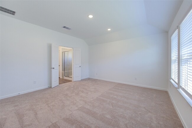 Building Photo - 5419 Tourmaline Wy