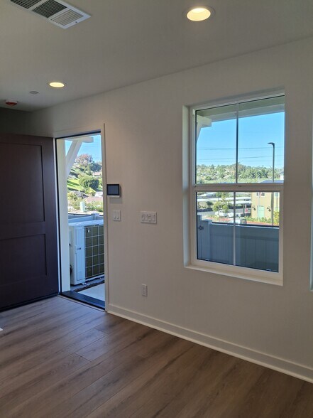 Building Photo - 4672 Catmint Ln