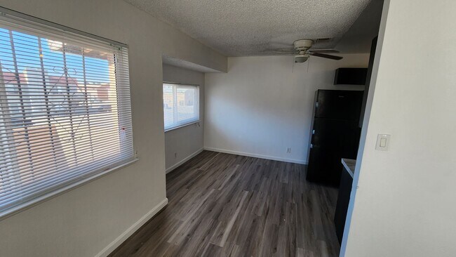 Building Photo - 6940 Hopkins Dr