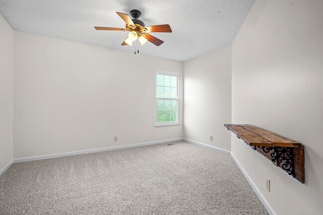 Building Photo - 114 Waters Edge Ln