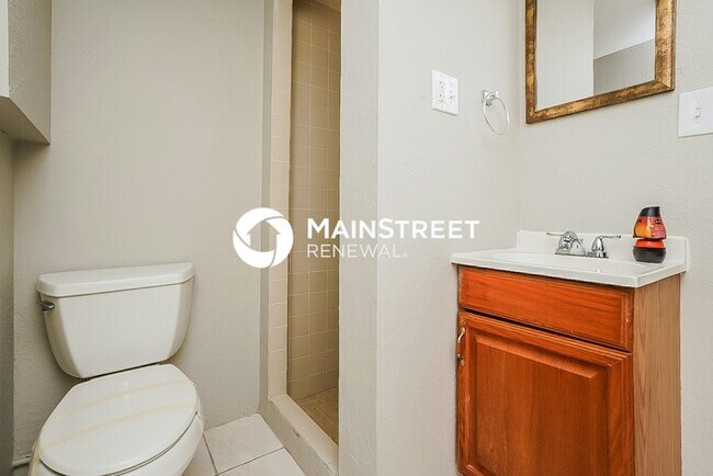 Building Photo - 3 Bedroom Pet-Friendly Home in Largo, FL with Main Street Renewal
