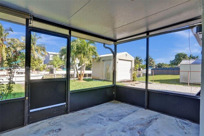 Building Photo - 4530 SW 34th Dr