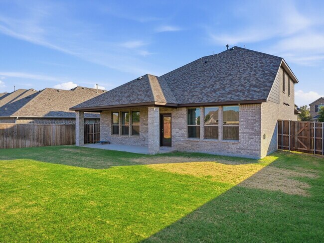 Building Photo - 1128 Red Hawk Ln