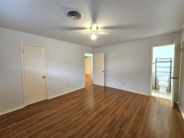 Building Photo - 1304 Oakhill Dr