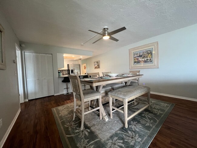 Building Photo - BEAUTIFUL and Renovated Riverfront Furnish...