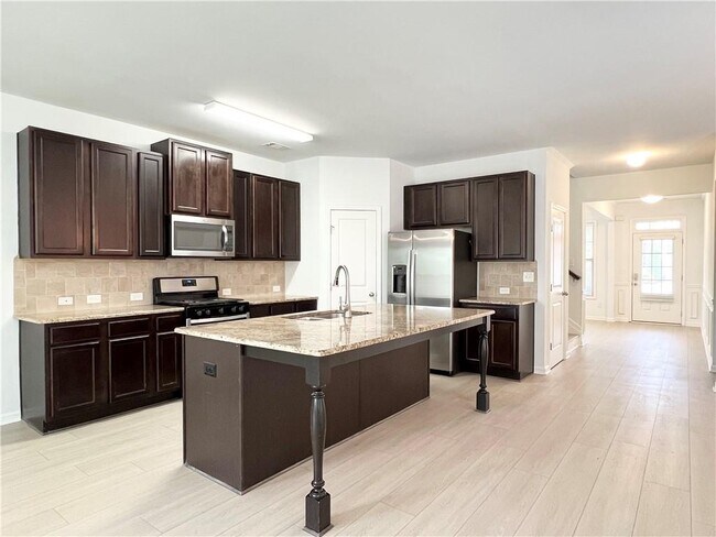 Building Photo - 2409 Ivy Meadow Ln