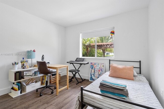 Building Photo - 266 NE 117th St