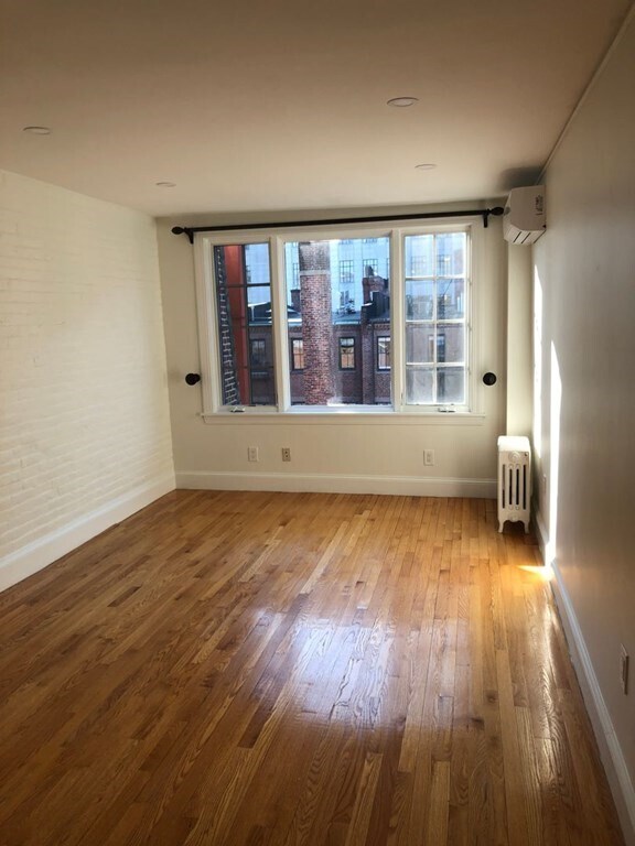 Building Photo - 74 Commonwealth Ave