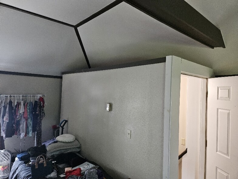 Building Photo - 138 High St