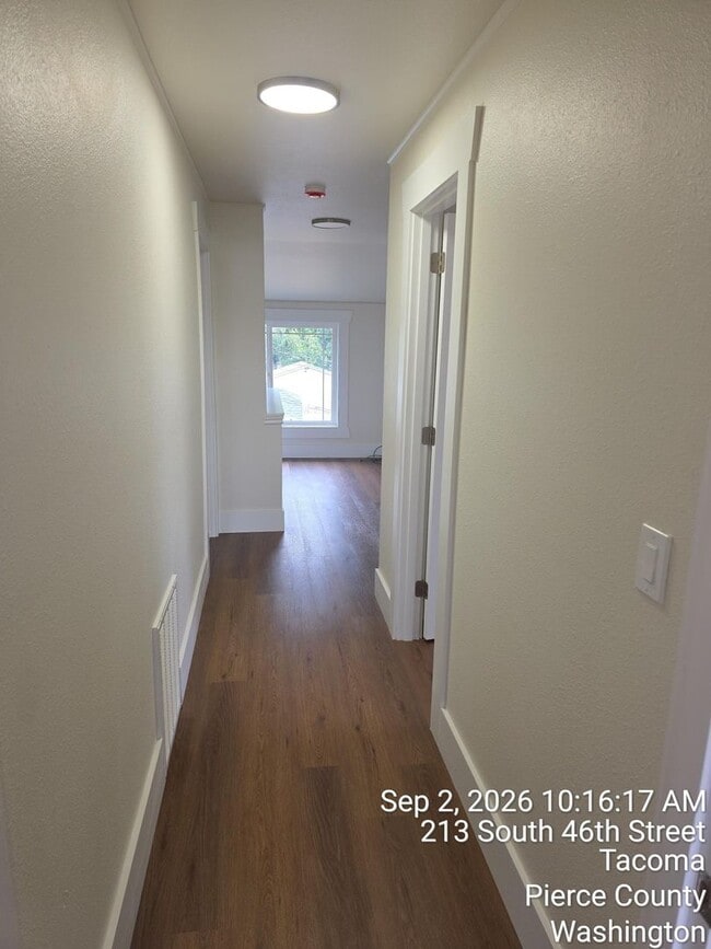 Building Photo - 213 S 46th St