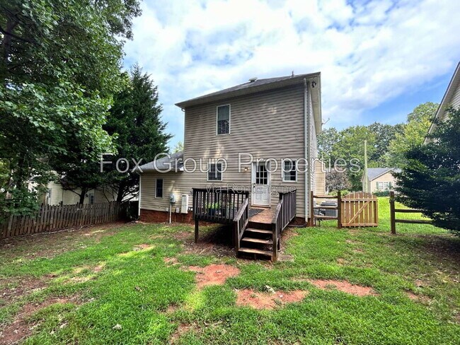 Building Photo - 1547 Cambridge Heights Pl NW