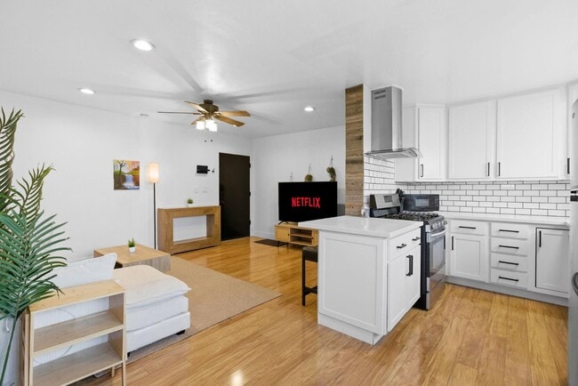 Building Photo - 4262 Wilson Ave