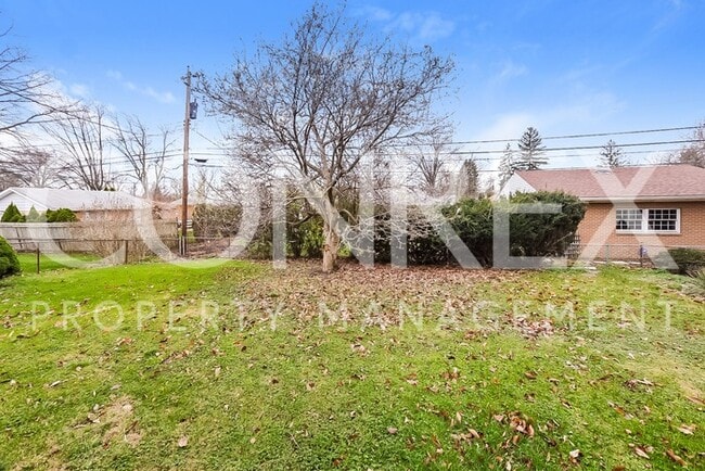 Building Photo - Ranch Home With Basement!