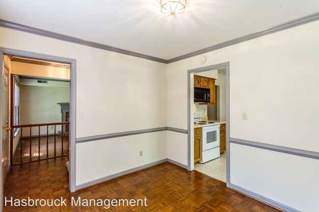 Building Photo - 3 br, 2.5 bath House - 1001 Huntwood Lane