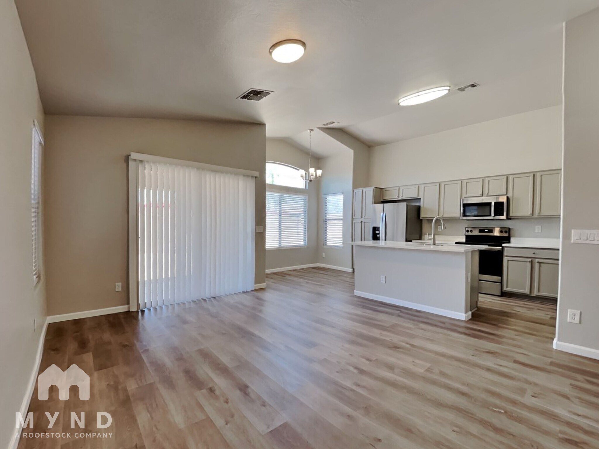 Building Photo - 25846 W Kendall St