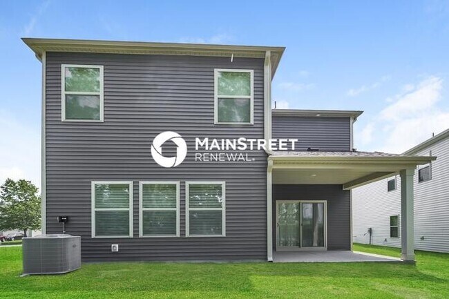 Building Photo - 3 Bedroom Pet-Friendly Home in Charlotte, NC with Main Street Renewal