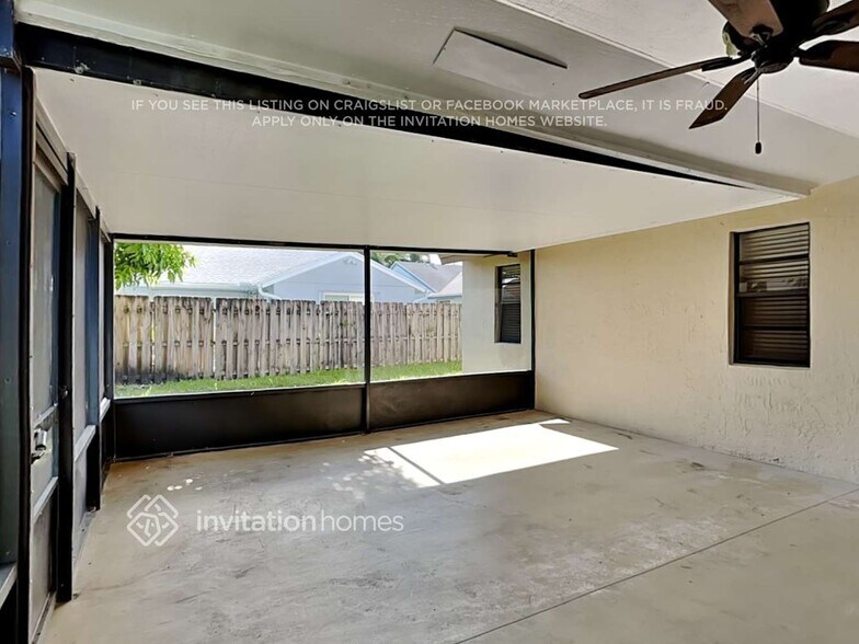 Building Photo - 1389 SW 151st Ave
