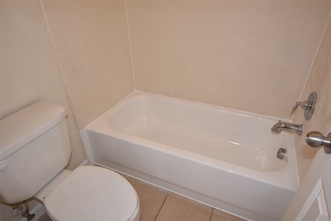 Building Photo - 8059 Villa De Norte St