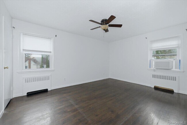 Building Photo - 98 Nassau Rd